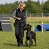 hundesportweste-light-schwarz-frau-schnautzer-31407